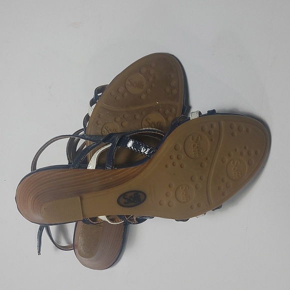 Sofft Woman's Posh Sandals Size 6 Navy Blue and White. - Picture 6 of 14